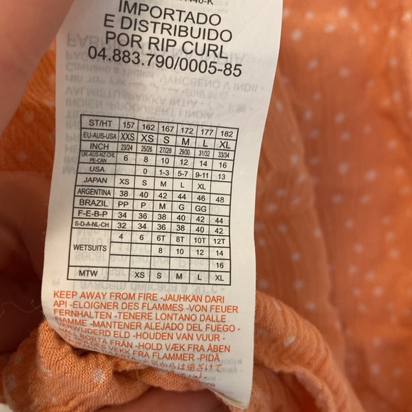 Rip Curl Polka dot romper - Picture 13 of 14